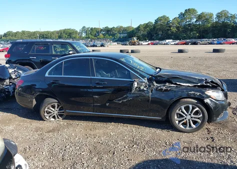 2016 Mercedes-Benz C 300 4Matic из США, поврежденный, VIN 55SWF4KB7GU175922